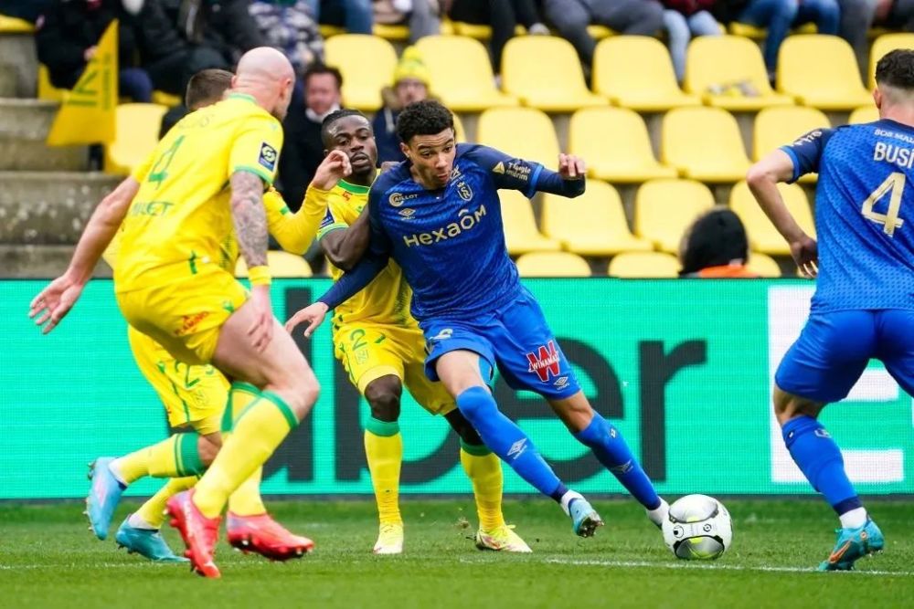  波尔多主场迎战南特陷入苦战最终惜败对手