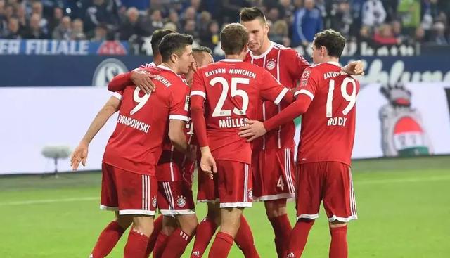  拜仁慕尼黑客场险胜斯图加特延续不败金身