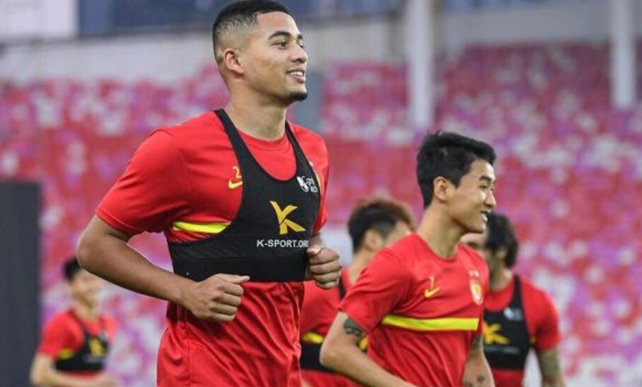  阿森纳定位球战术显神威，加布里埃尔头槌破门定乾坤