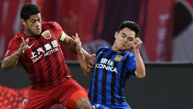  那不勒斯青春风暴席卷赛场，轻取升班马莱切